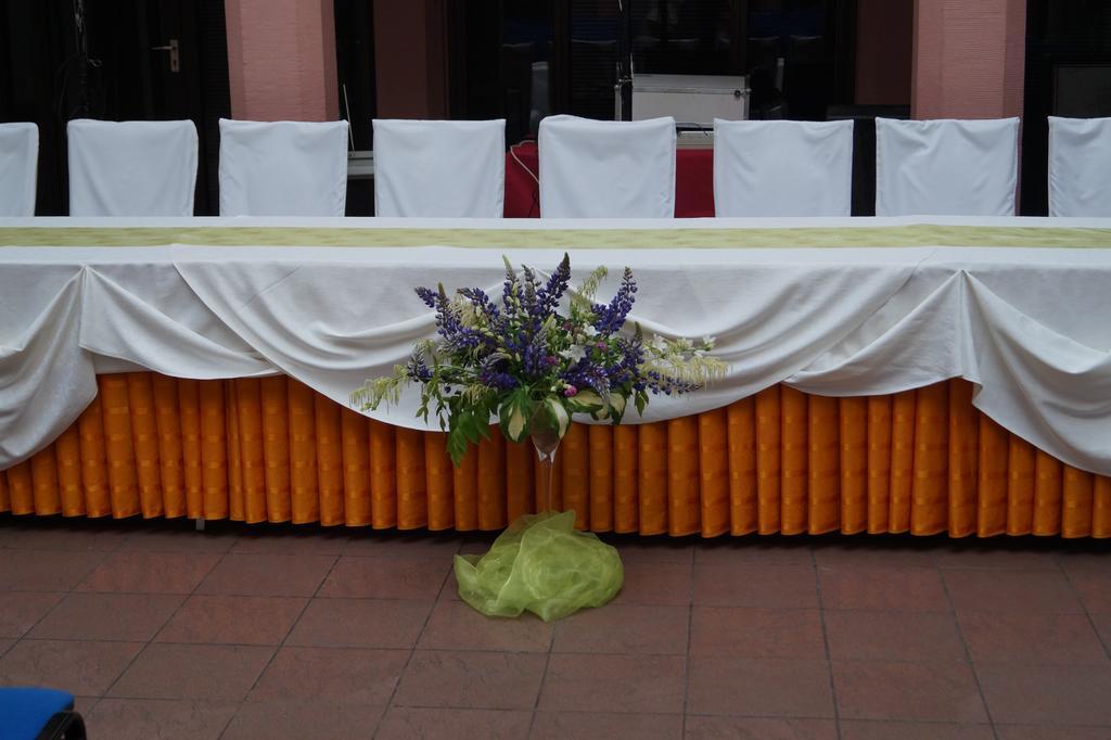 Arbiter Hotel Elblag Buitenkant foto